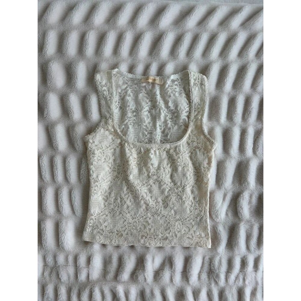 off-white lace cropped top